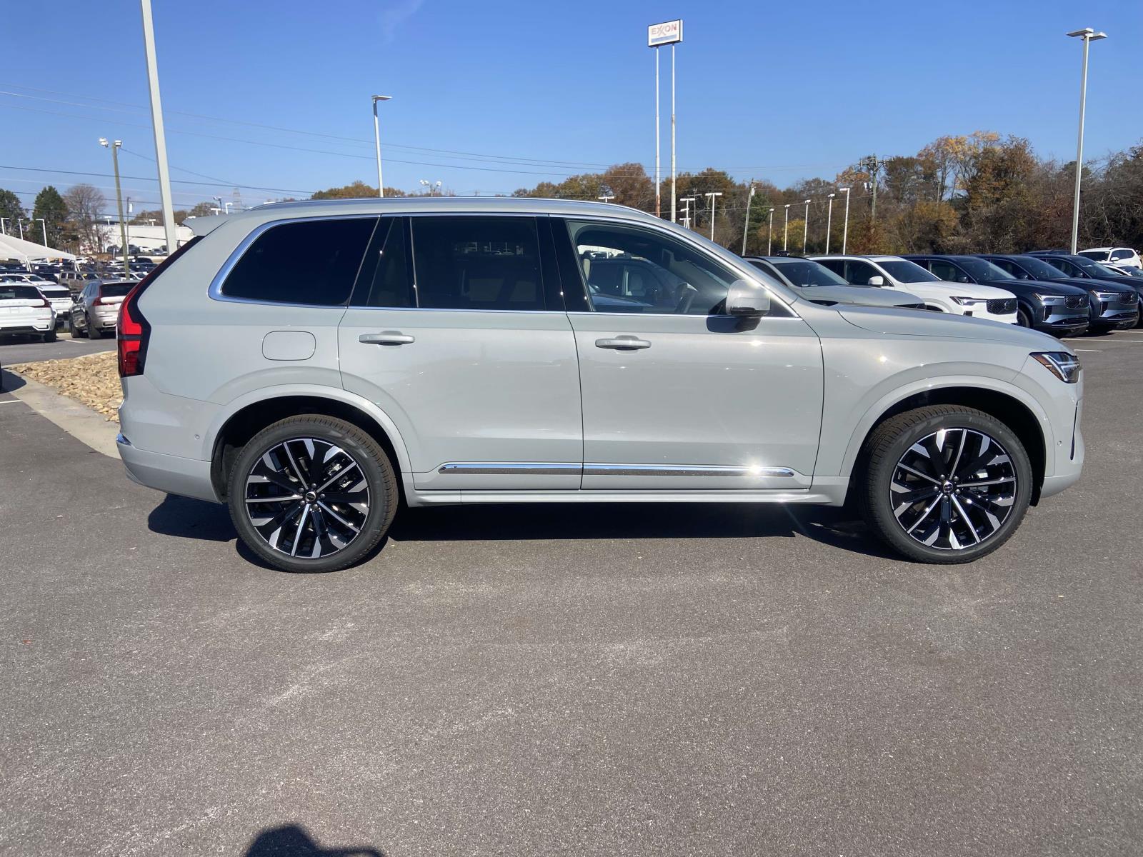 2026 Volvo XC90 Plus - Photo 10