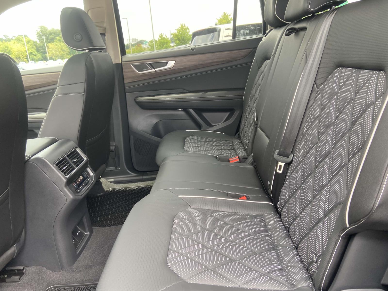 2026 Volkswagen Atlas SEL Premium R-Line - Photo 14