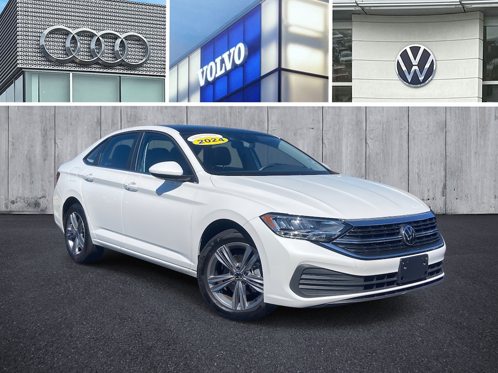 Used 2024 Volkswagen Jetta SE Auto Car