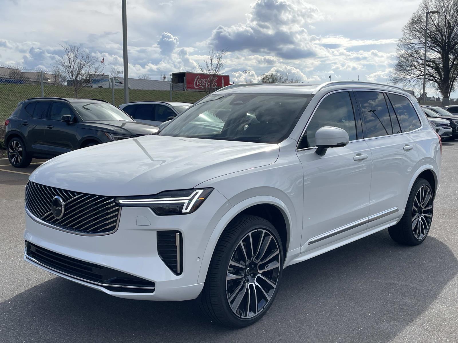 2026 Volvo XC90 Ultra - Photo 3