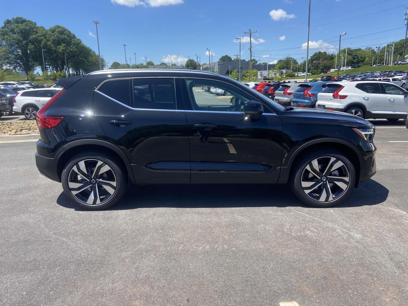 2025 Volvo XC40 Ultra - Photo 10