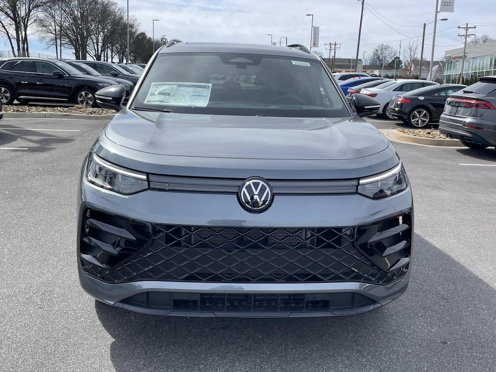 New 2026 Volkswagen Tiguan 2.0T SE R-Line Black FWD Sport Utility
