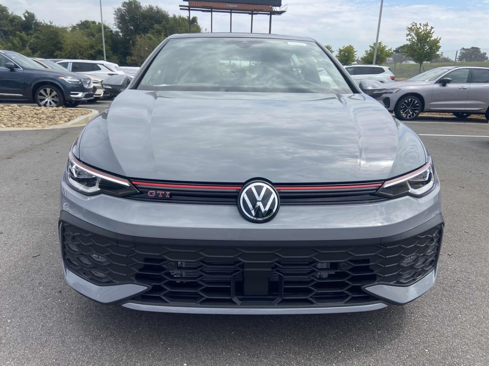 2025 Volkswagen Golf GTI Autobahn photo 2