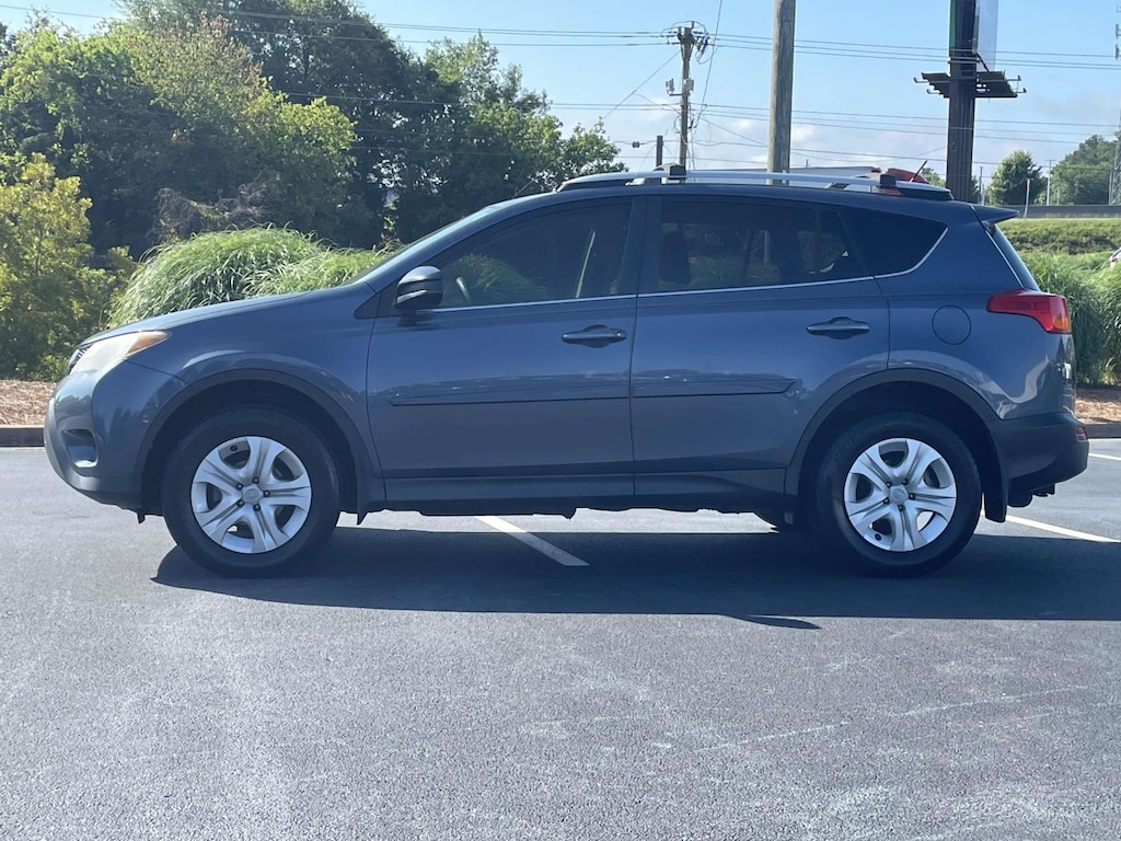 Used 2014 Toyota RAV4 FWD LE (Natl) Sport Utility