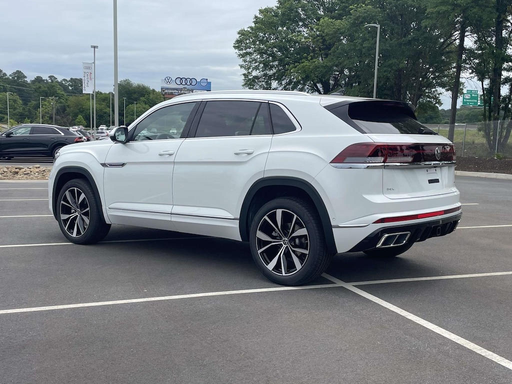 New 2026 Volkswagen Atlas Cross Sport 2.0T SEL Premium R-Line Sport Utility