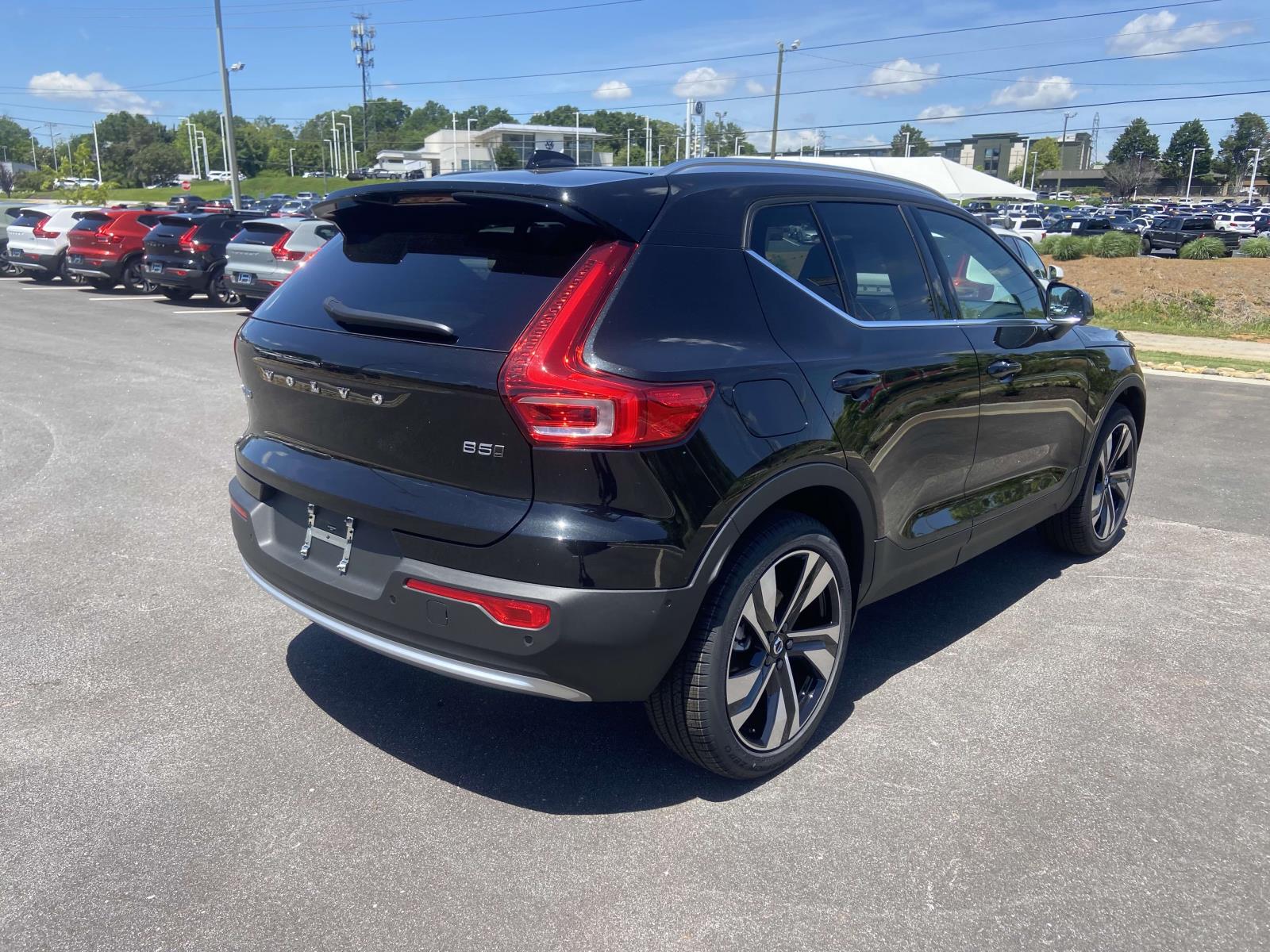 2025 Volvo XC40 Ultra - Photo 9