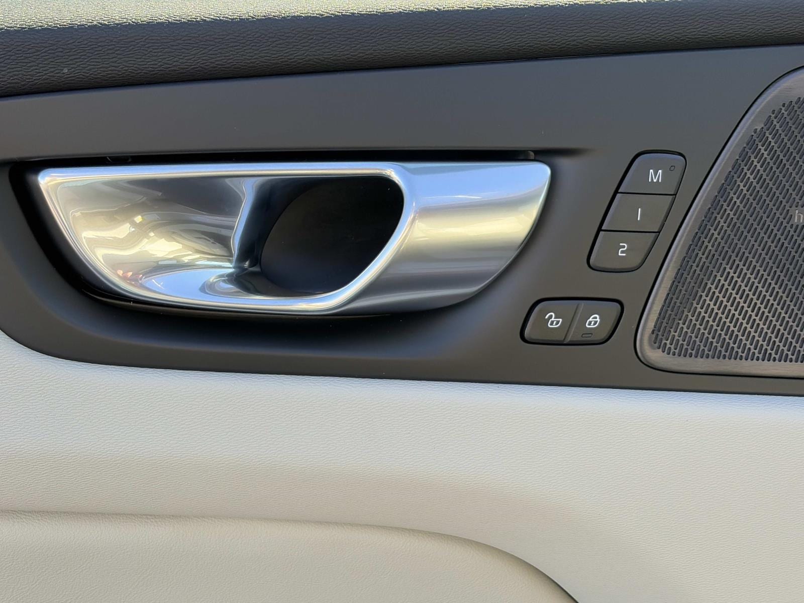 2026 Volvo XC60 Ultra - Photo 17