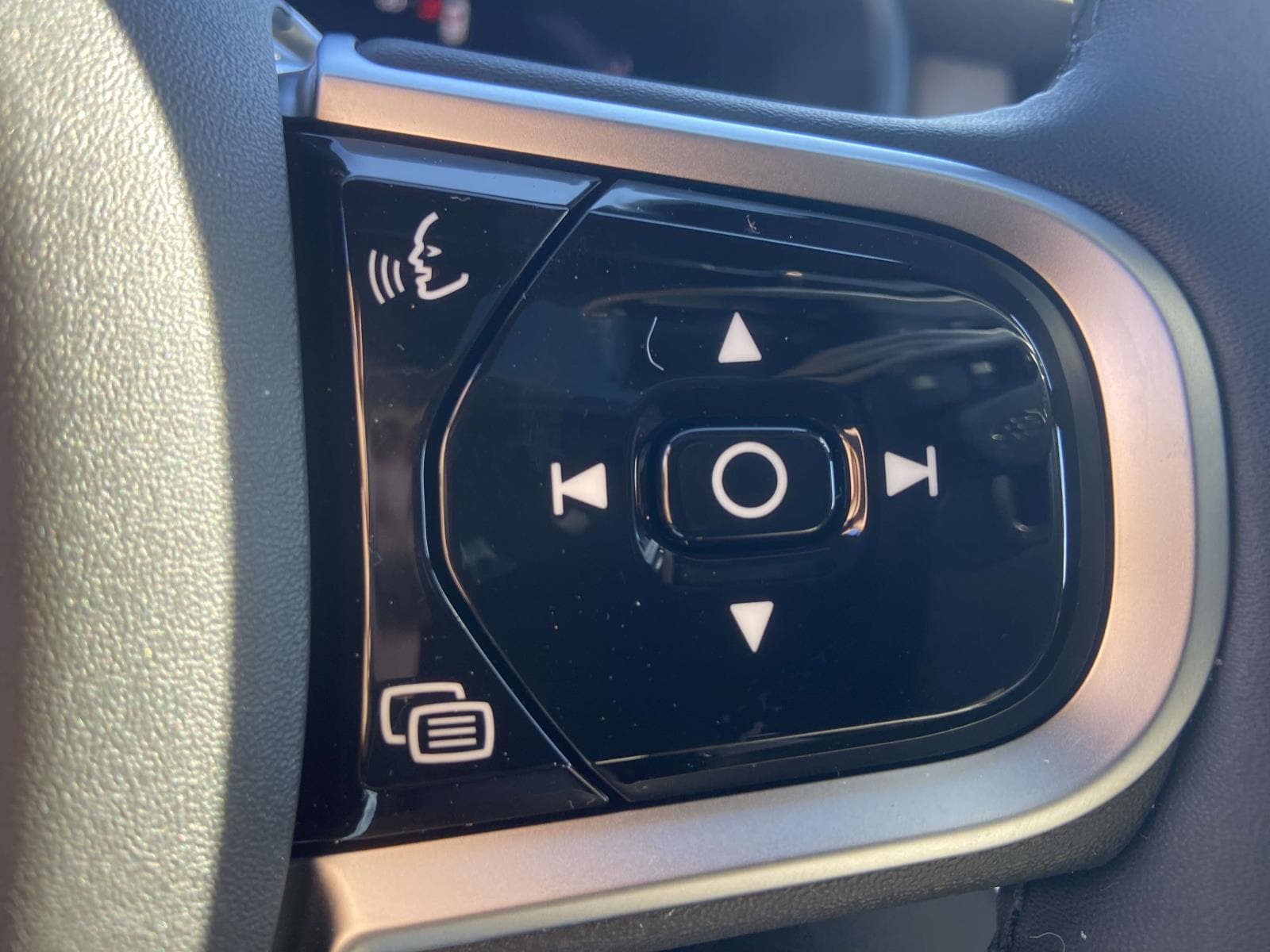 2026 Volvo XC90 Plus - Photo 25