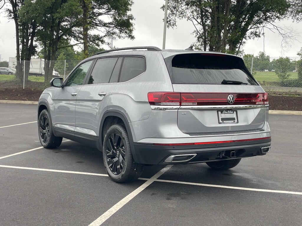 New 2026 Volkswagen Atlas 2.0T SE w/Technology Sport Utility