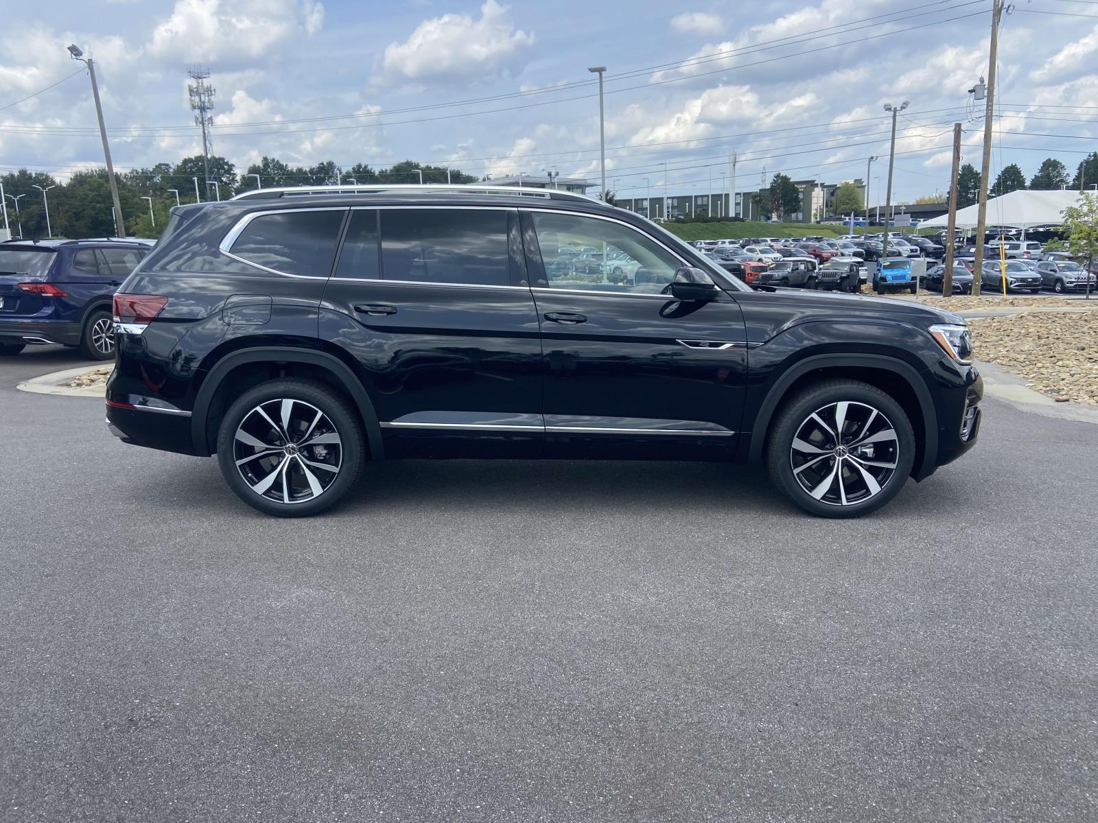 2026 Volkswagen Atlas SEL Premium R-Line - Photo 10