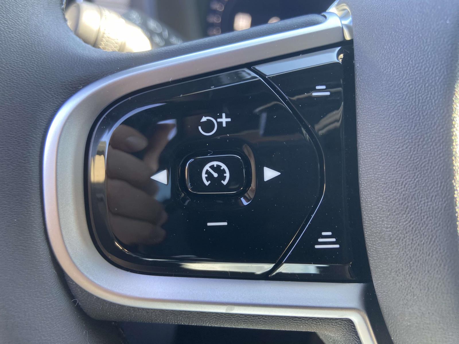2026 Volvo XC90 Plus - Photo 24