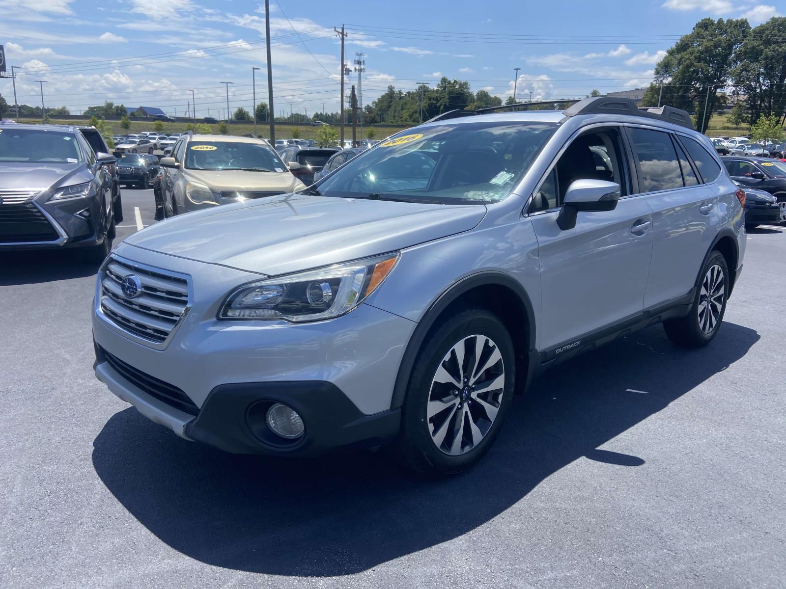 2016 Subaru Outback 2.5i Limited photo 2