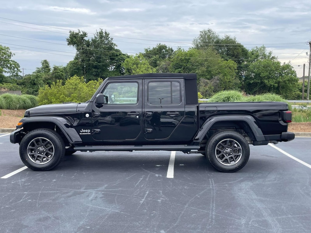 Used 2020 Jeep Gladiator Overland 4x4 Crew Cab Pickup