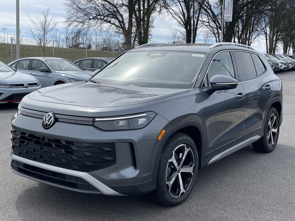 New 2026 Volkswagen Tiguan 2.0T SE FWD Sport Utility