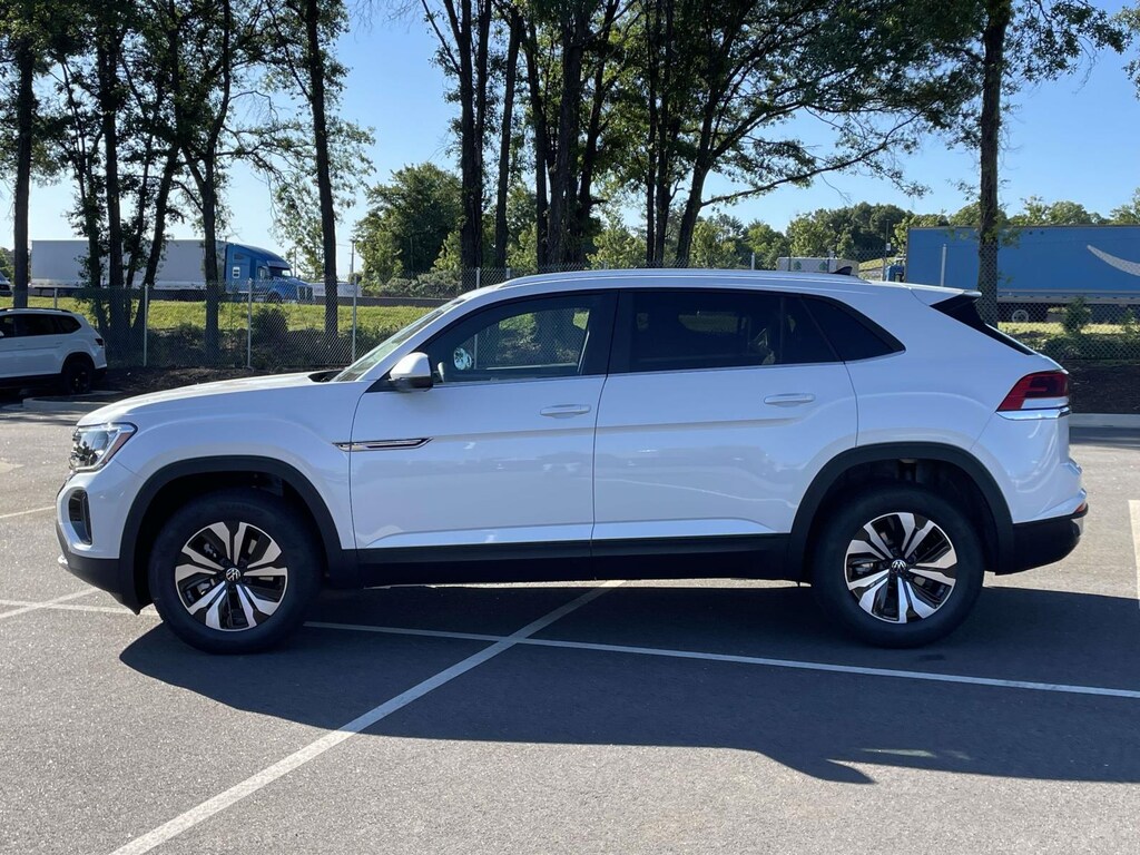 New 2026 Volkswagen Atlas Cross Sport 2.0T SE FWD Sport Utility