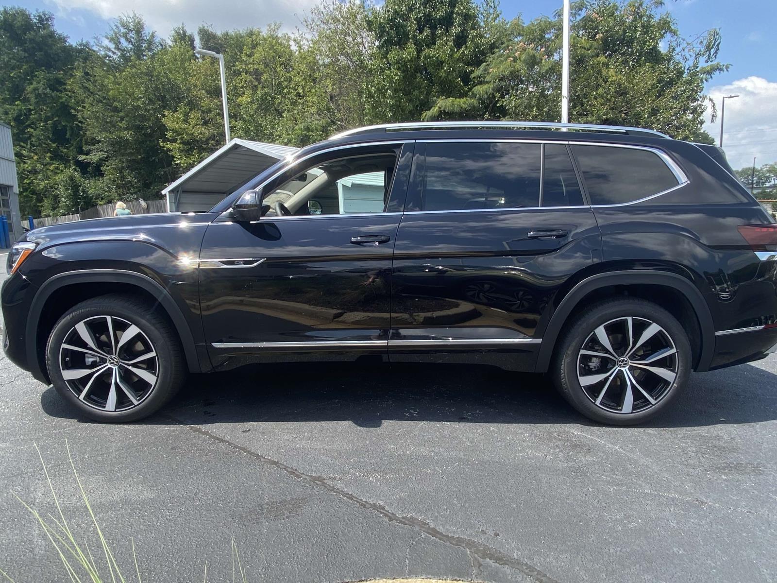 2026 Volkswagen Atlas SEL Premium R-Line - Photo 6