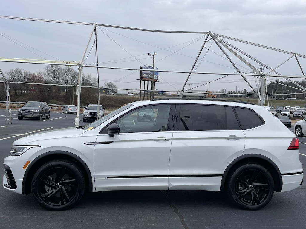 Certified 2024 Volkswagen Tiguan 2.0T SE R-Line Black FWD Sport Utility