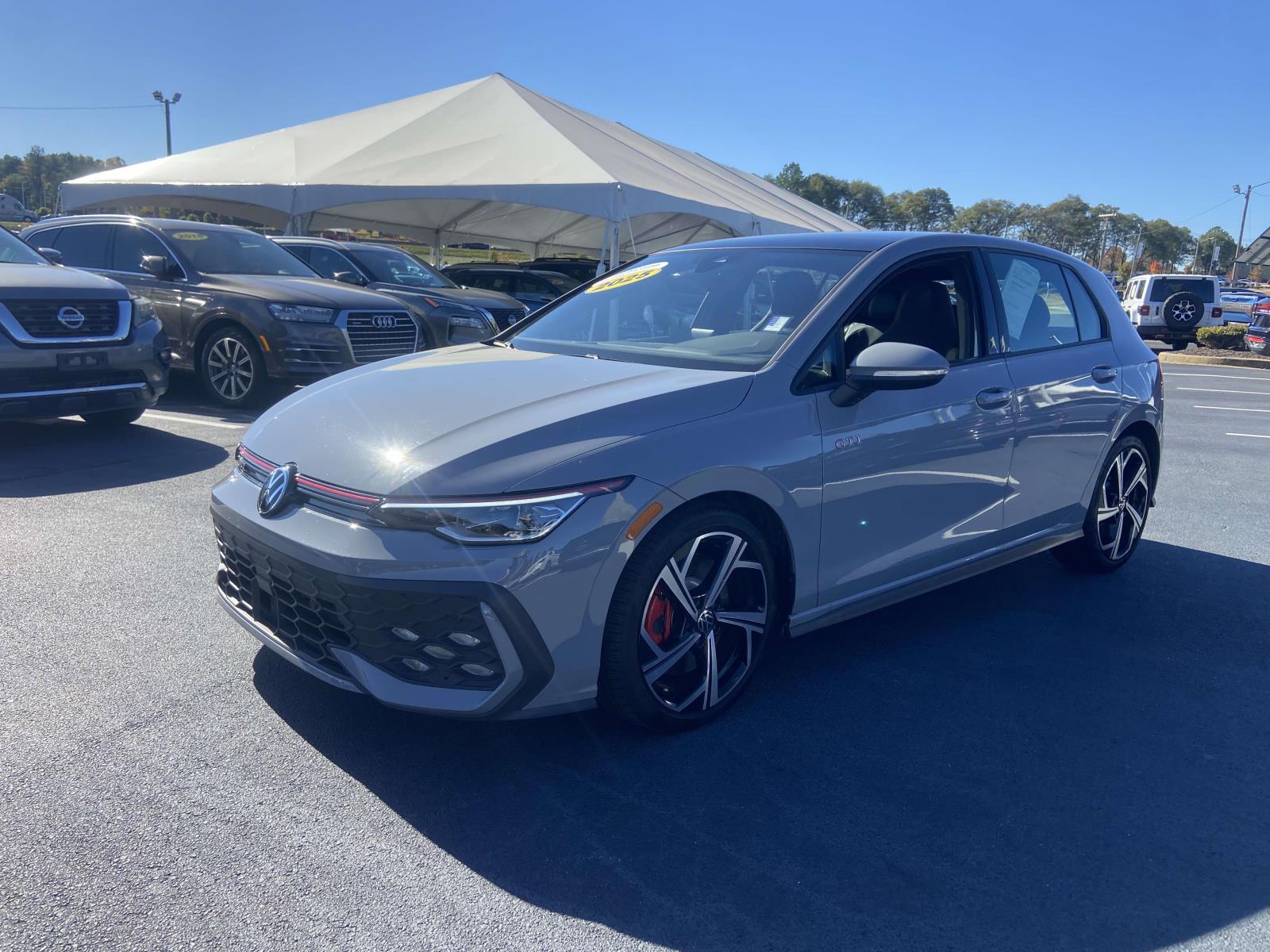 2025 Volkswagen Golf GTI SE photo 2