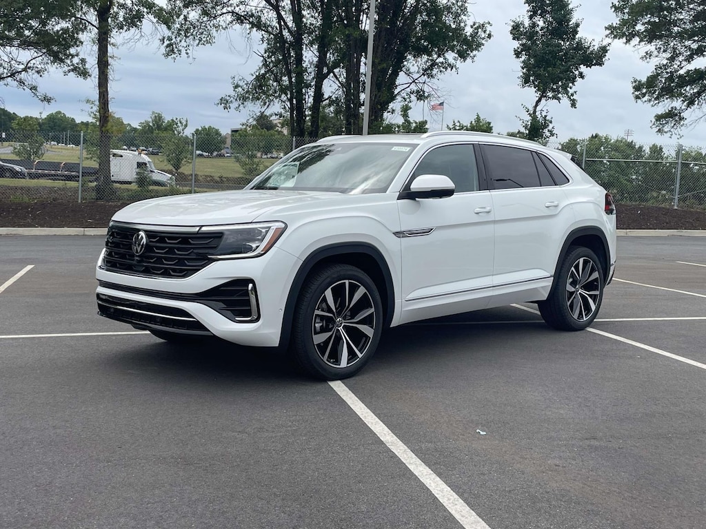 New 2026 Volkswagen Atlas Cross Sport 2.0T SEL Premium R-Line Sport Utility