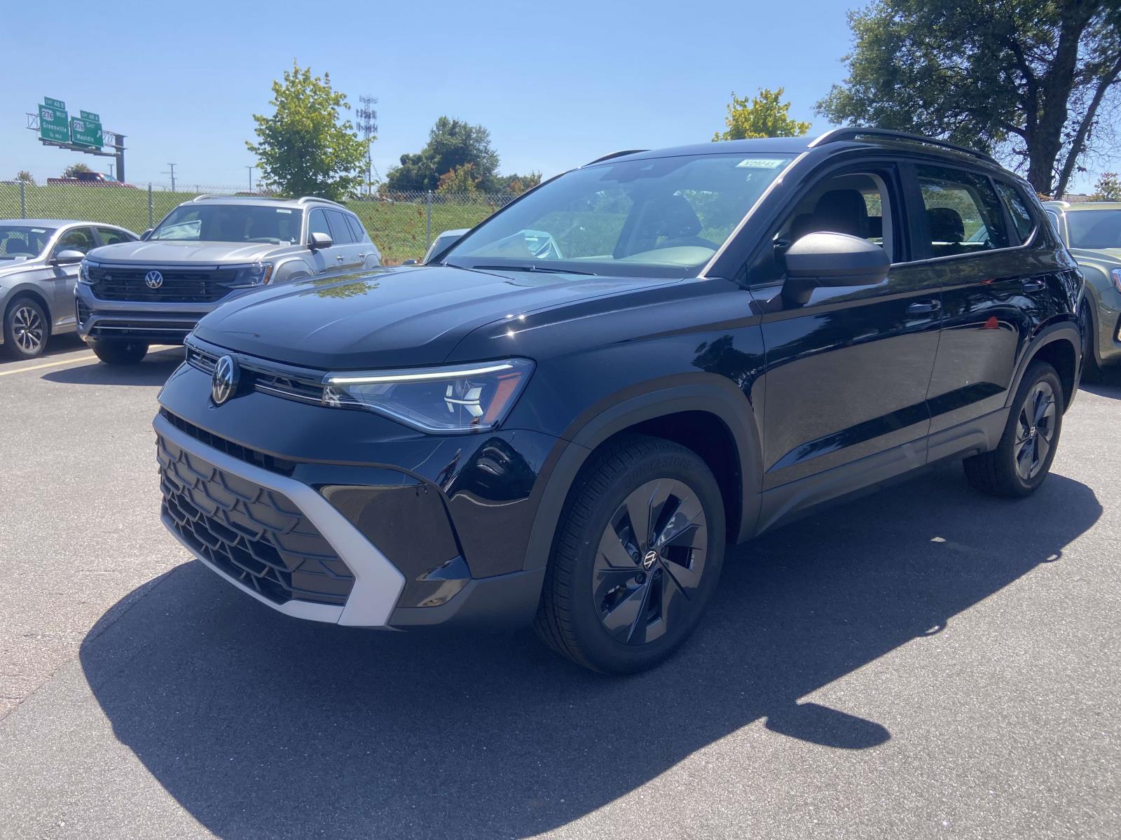 2025 Volkswagen Taos S photo 2