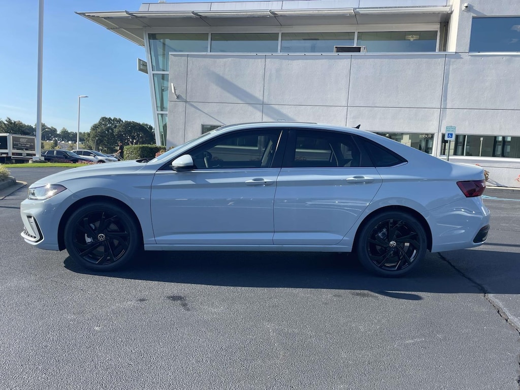New 2026 Volkswagen Jetta 1.5T SE Car