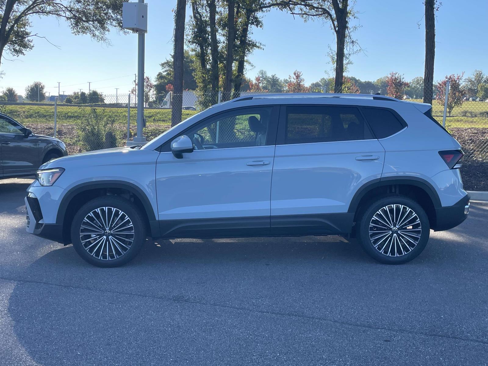 New 2027 Volkswagen Taos 1.5T SE Sport Utility