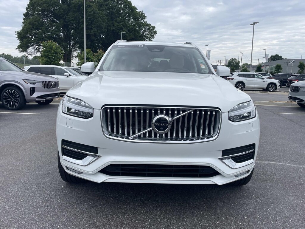 Used 2023 Volvo XC90 B5 AWD Plus 7P Sport Utility
