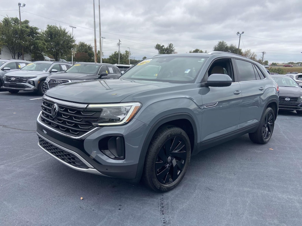 Certified 2024 Volkswagen Atlas Cross Sport 2.0T SE w/Technology FWD Sport Utility