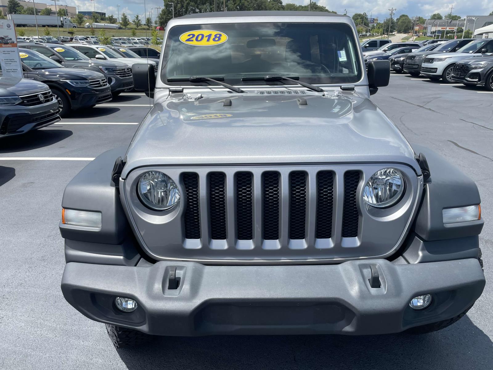 2018 Jeep Wrangler Unlimited Sport S photo 2