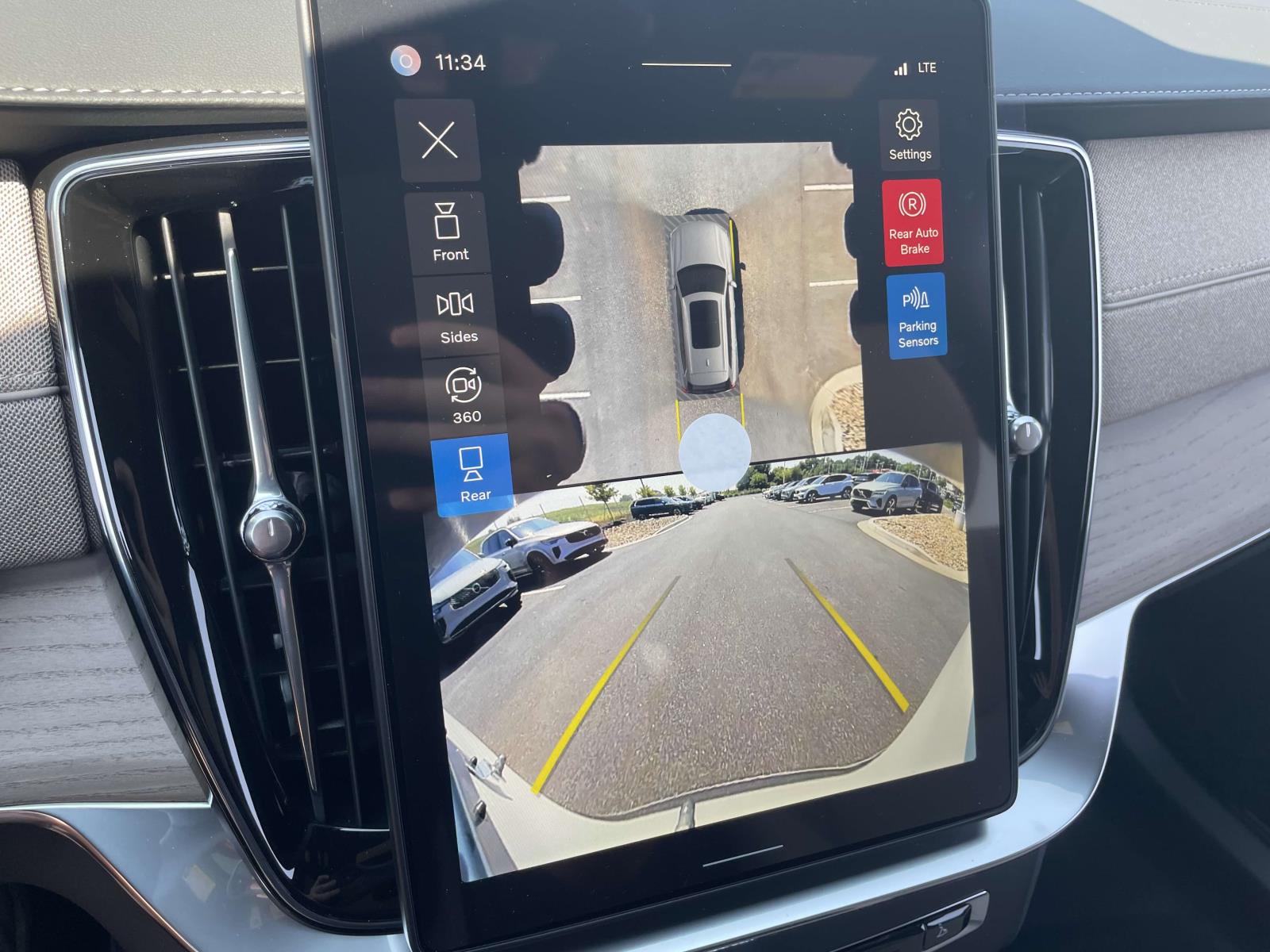 2026 Volvo XC90 Plus - Photo 26