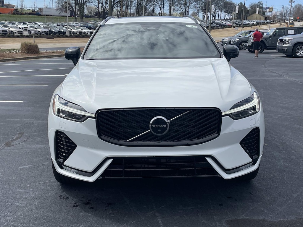 New 2026 Volvo XC60 B5 AWD Plus Sport Utility