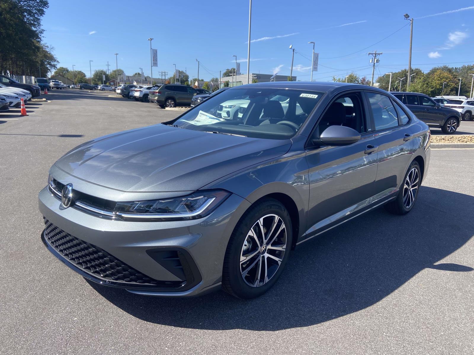 2026 Volkswagen Jetta 1.5T Sport photo 3