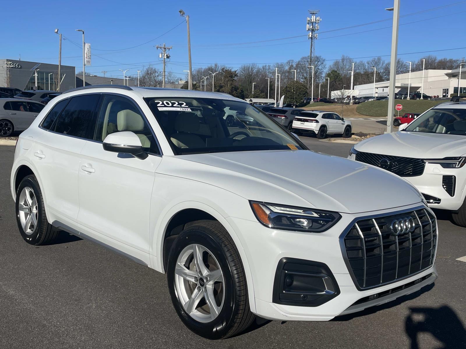 2022 Audi Q5 55 Premium's photo