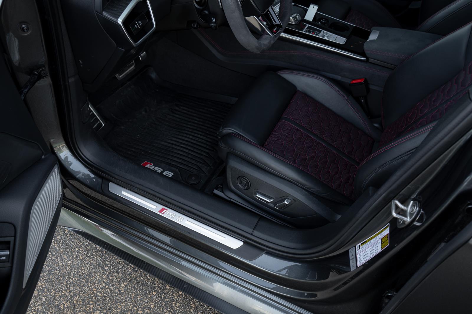 2024 Audi RS 6 Avant Base - Photo 37