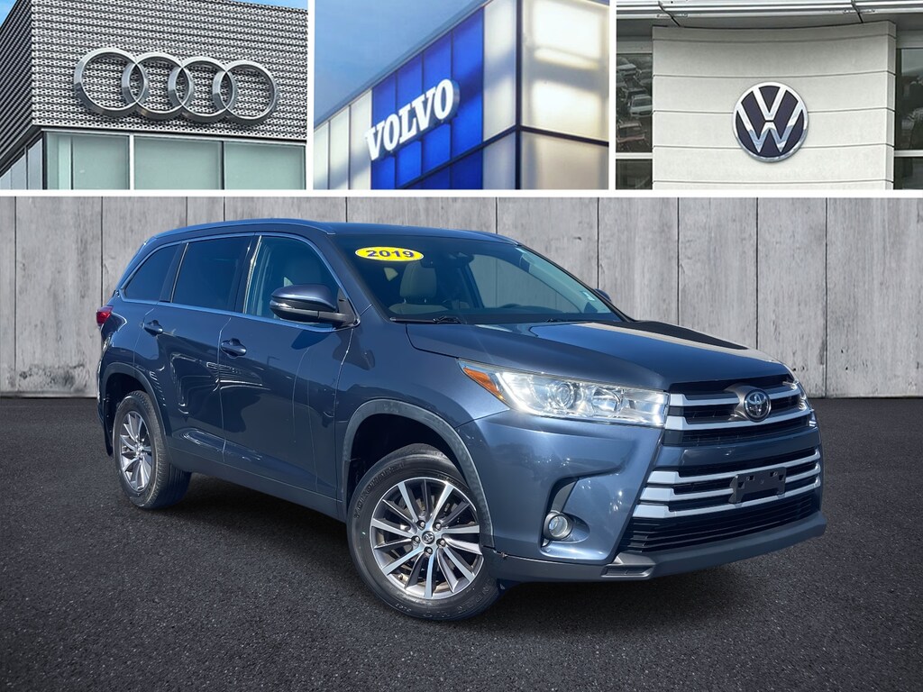 Used 2019 Toyota Highlander XLE V6 AWD (Natl) Sport Utility