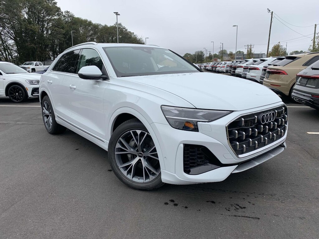 New 2025 Audi Q8 Premium Plus 55 TFSI quattro Sport Utility