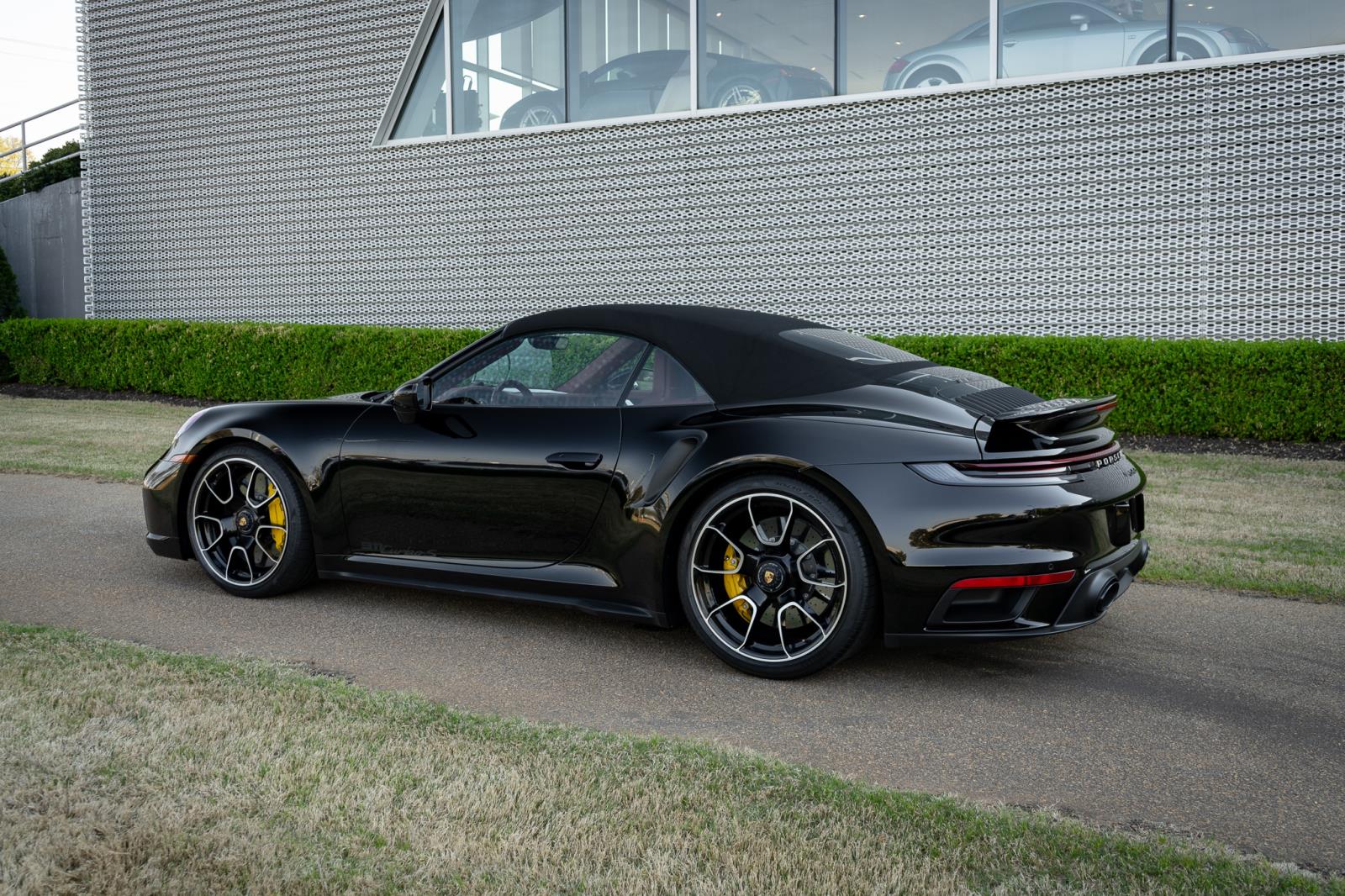 2024 Porsche 911 Turbo S - Photo 21