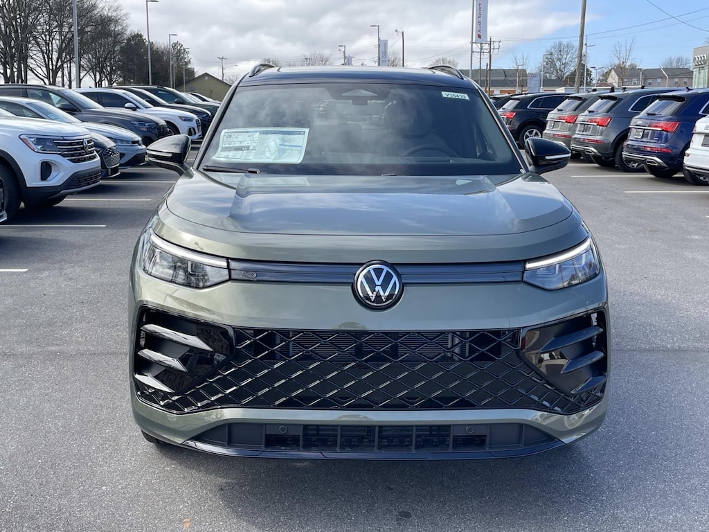 New 2026 Volkswagen Tiguan 2.0T SE R-Line Black FWD Sport Utility