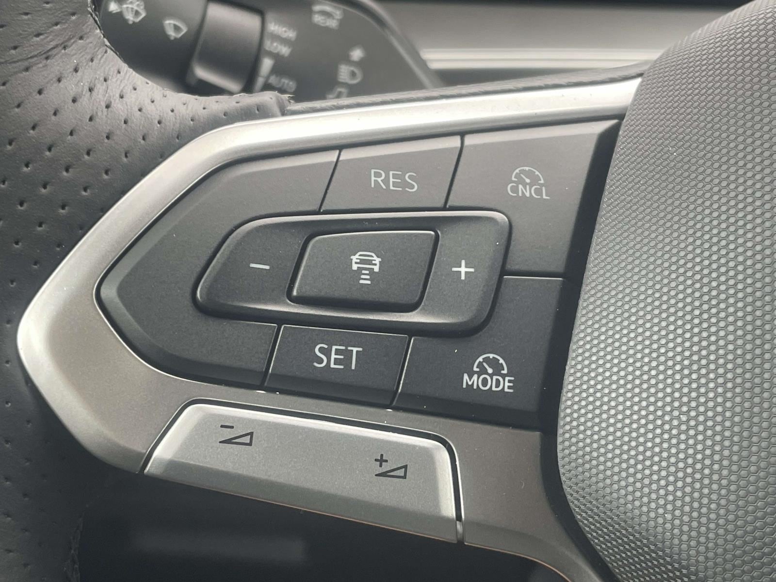 2026 Volkswagen Tiguan SE R-LINE BLACK - Photo 21