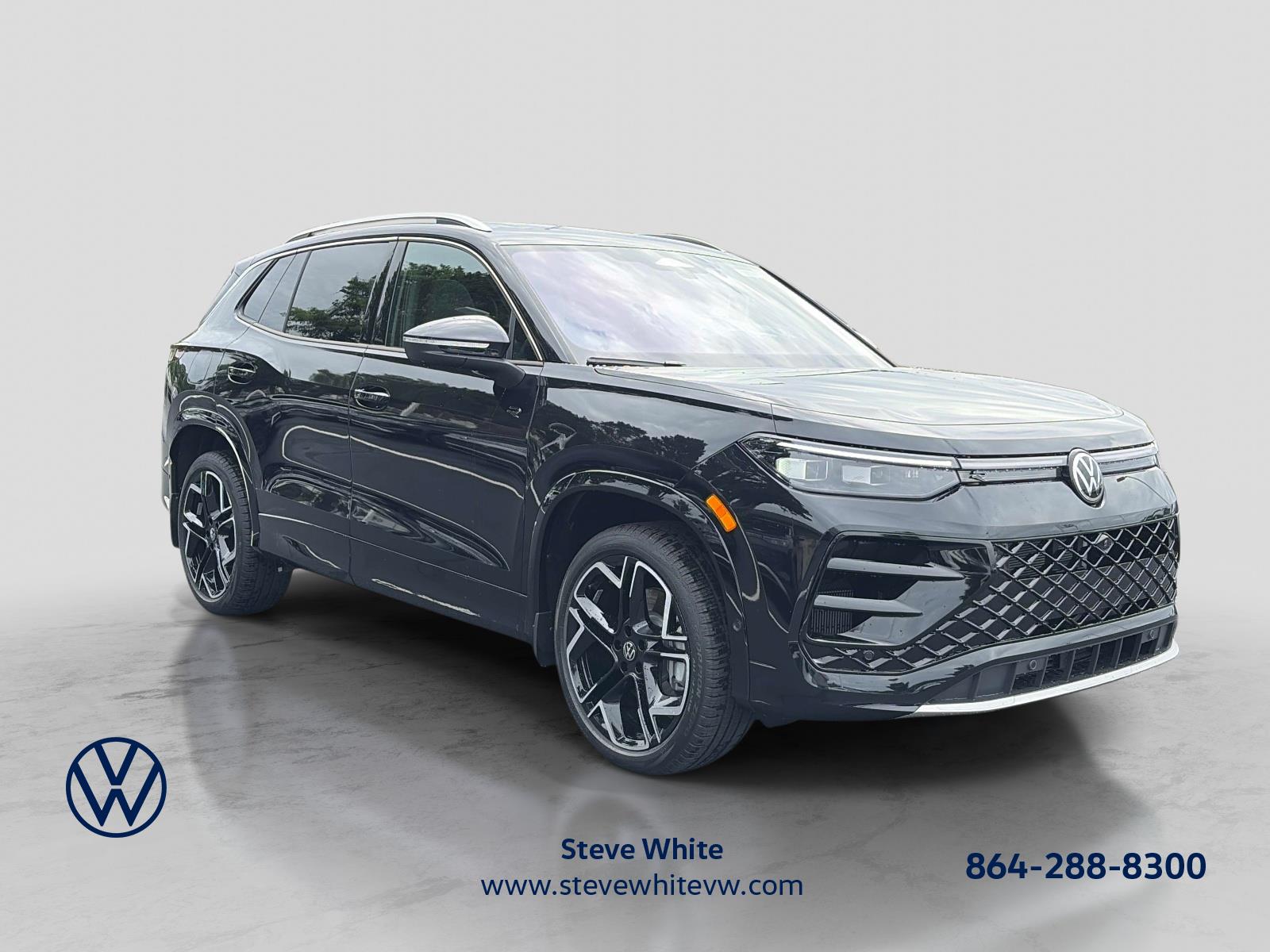 2026 Volkswagen Tiguan 2.0T SEL R-Line Turbo 4Motion's photo