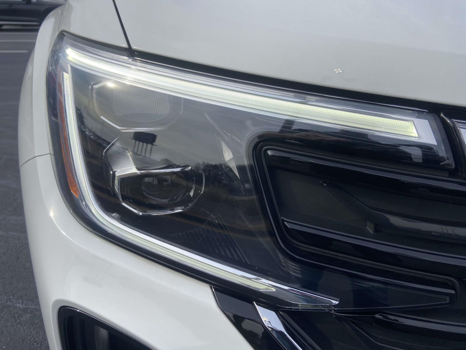 2025 Volkswagen Atlas Cross Sport SE Technology photo 4