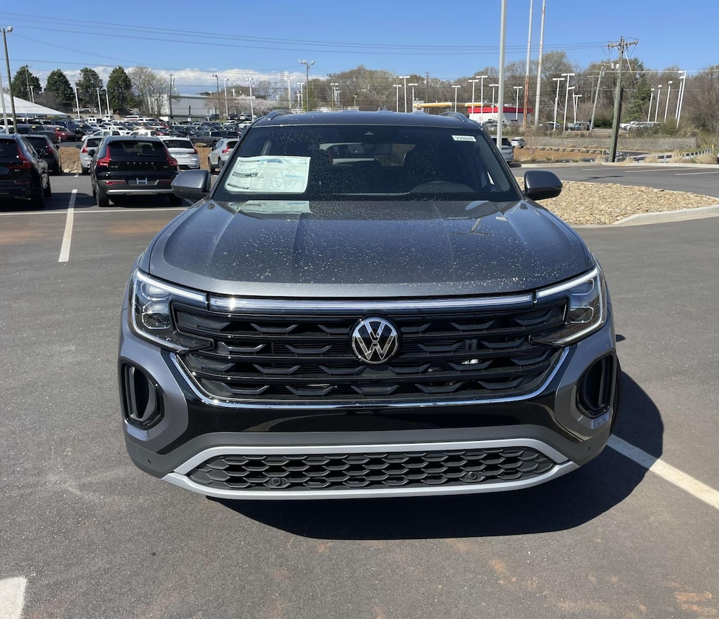 New 2025 Volkswagen Atlas Cross Sport 2.0T SE w/Technology 4MOTION Sport Utility