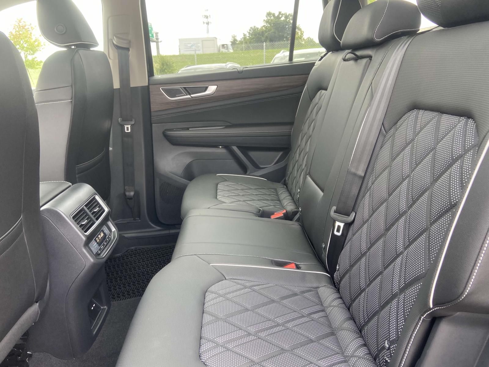 2026 Volkswagen Atlas SEL Premium R-Line - Photo 14