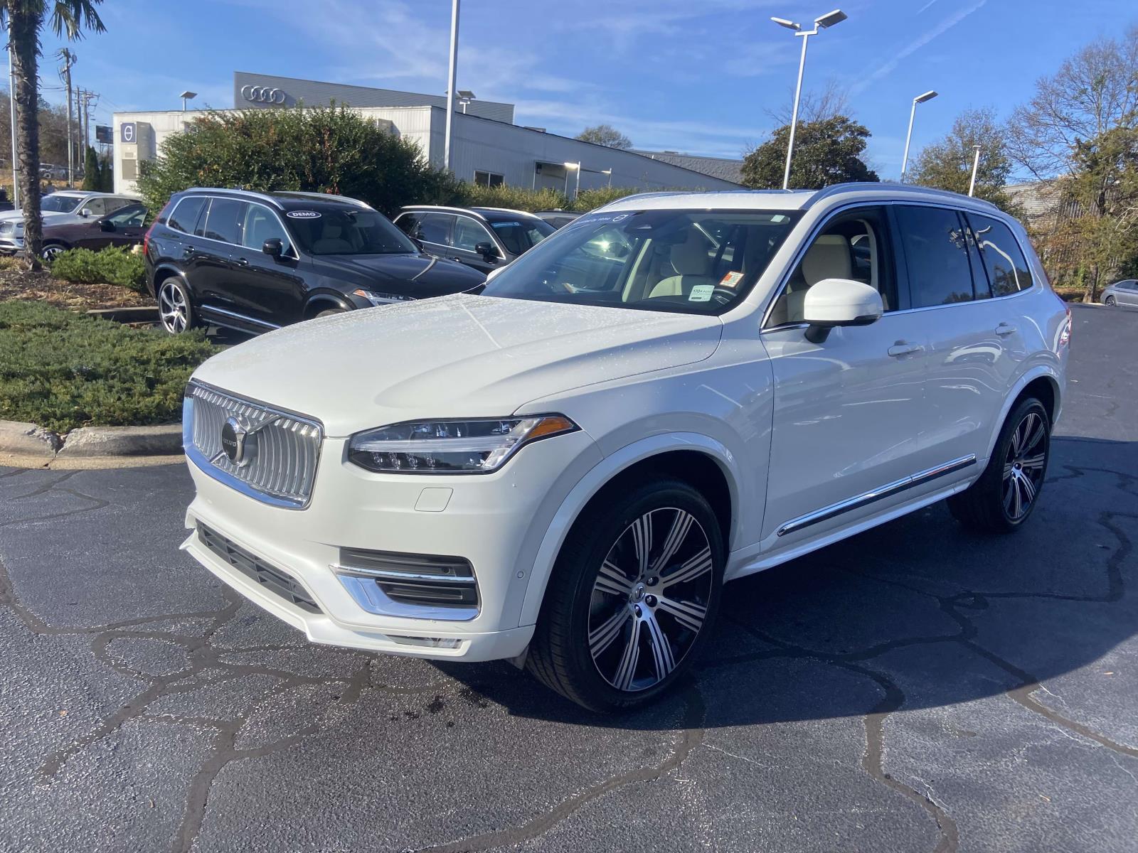 2024 Volvo XC90 AWD Plus photo 3