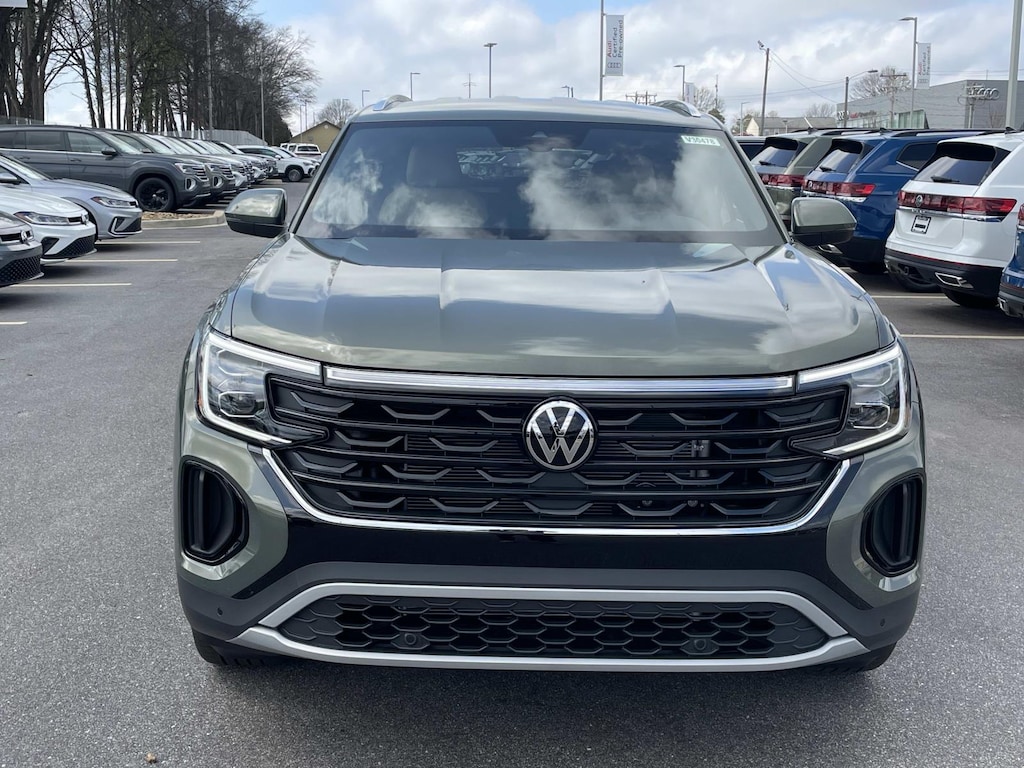 New 2026 Volkswagen Atlas Cross Sport 2.0T SE w/Technology FWD Sport Utility