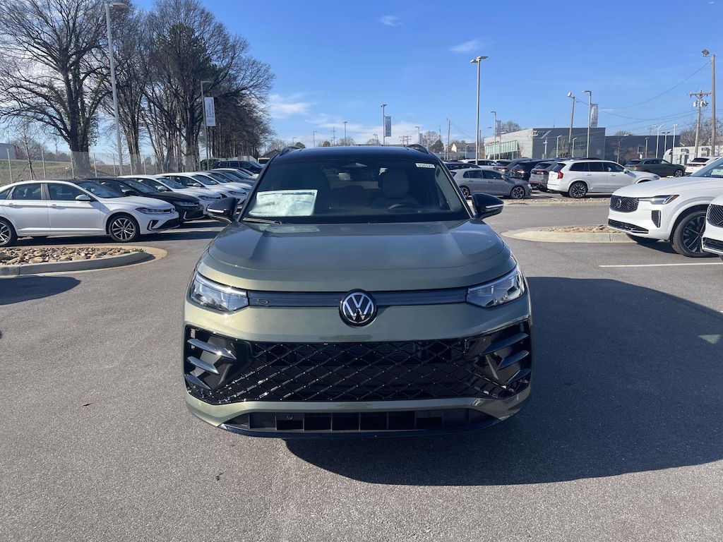 New 2026 Volkswagen Tiguan 2.0T SE R-Line Black FWD Sport Utility