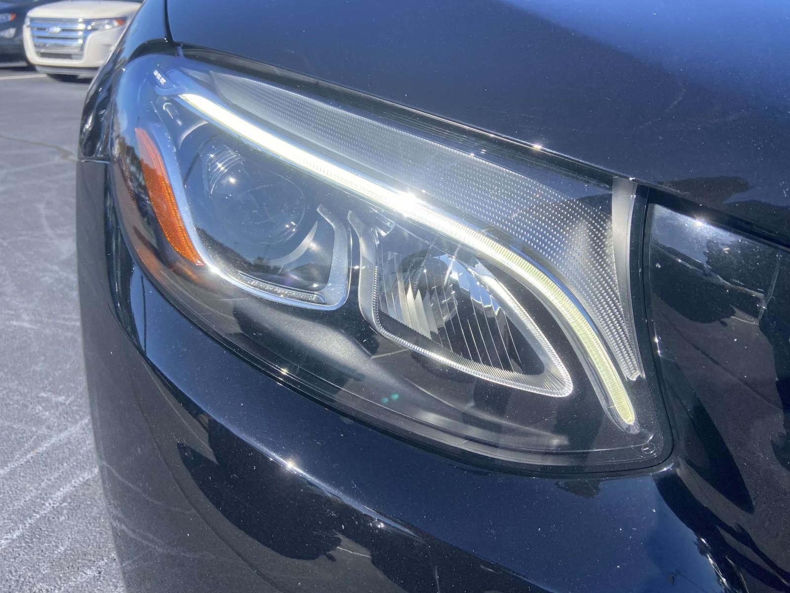 2019 Mercedes Benz GLC 300 photo 4