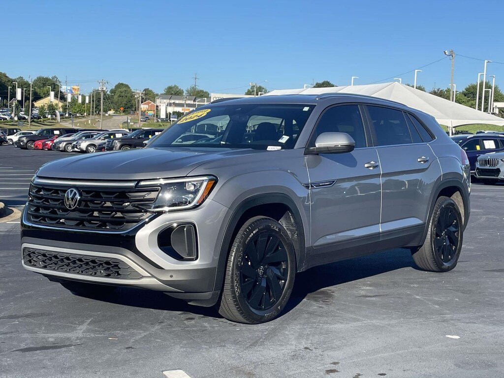 Used 2024 Volkswagen Atlas Cross Sport 2.0T SE w/Technology FWD Sport Utility