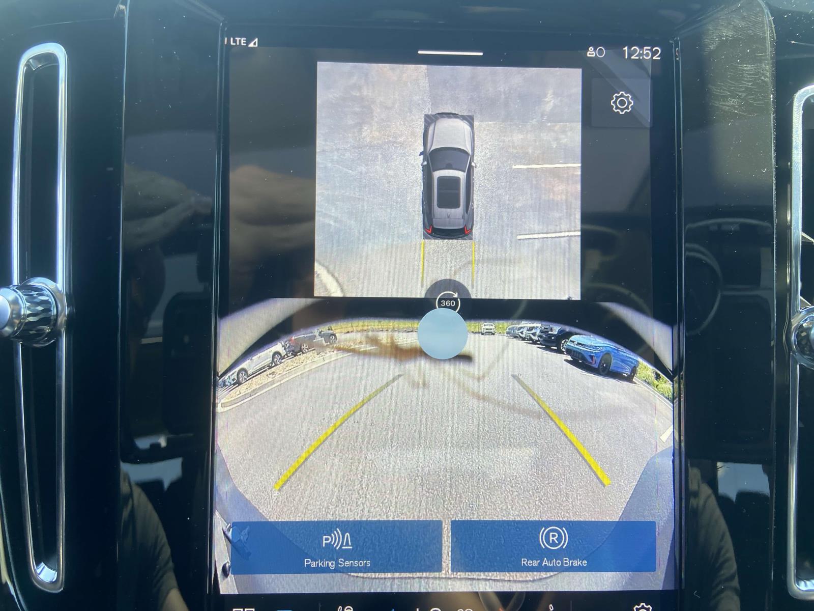 2025 Volvo XC40 Ultra - Photo 26