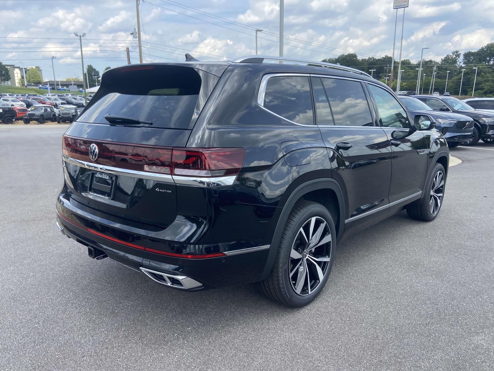 2026 Volkswagen Atlas SEL Premium R-Line - Photo 9